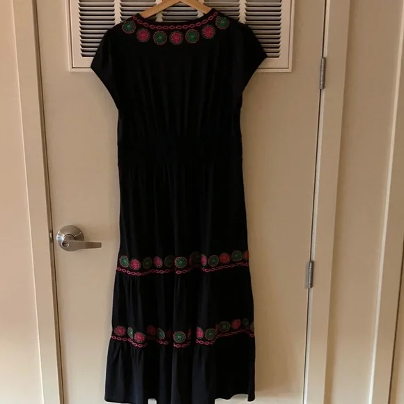 NWT Navy Boden Dress with Colorful Embroidery, Tencel Cotton - Picture 6 of 9